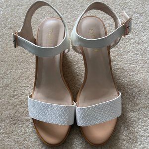 90% New Women's White Sandals; Size 7